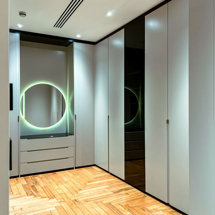 luxury mirror console and closet